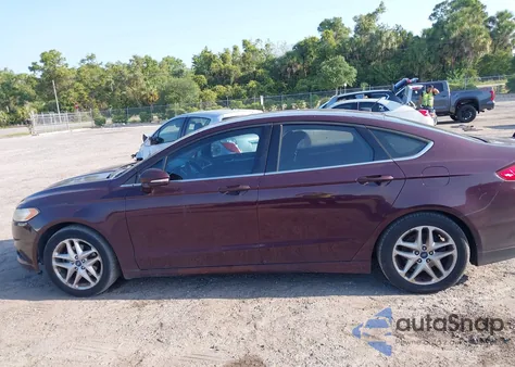 2013 Ford Fusion Se z USA, uszkodzony, nr VIN 3FA6P0H76DR249079